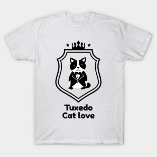 Tuxedo cat love T-Shirt